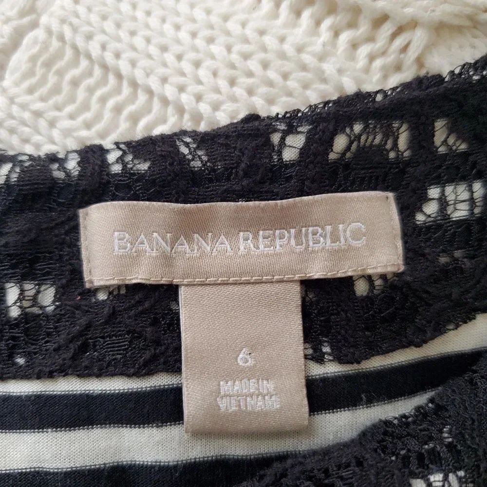 Banana Republic Lace Trim Top sz 6 - Picture 12 of 14